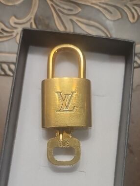 Louis Vuitton Lock and Key #300